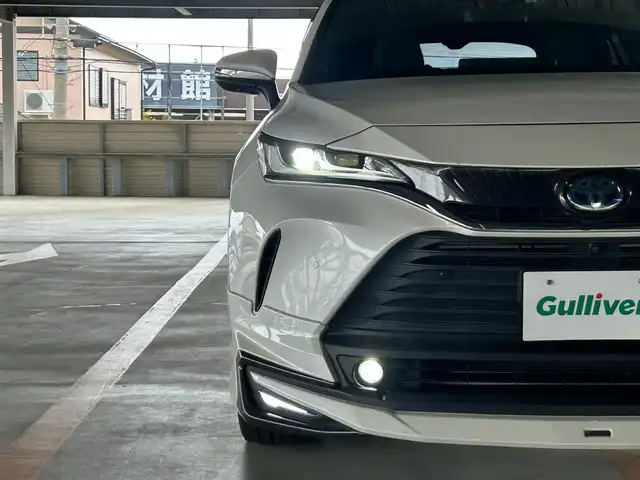 トヨタ ハリアー ハイブリッド Z レザーパッケージ 静岡県 2021(令3)年 4.4万km ホワイトパールクリスタルシャイン 純正12.3インチナビ/（Bluetooth/FM/AM/AUX）/フルセグTV/JBLサウンド/ETC2.0/純正フルエアロ/シートヒーター/ハンドルヒーター/デジタルインナーミラー/ガラスルーフ/電動リアゲート/オートライト/オートハイビーム/純正19AW