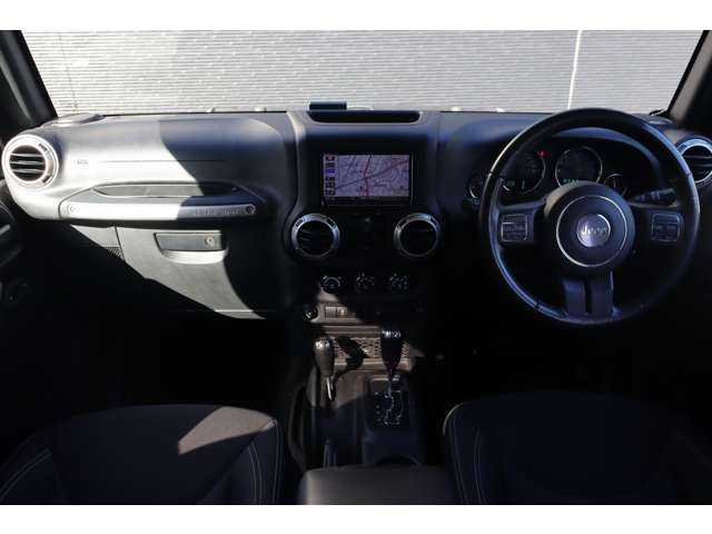 クライスラー・ジープ ジープ ラングラー アンリミテッド サハラ 大分県 2016(平28)年 6.1万km 黒 当店買取車両/保証書/クルーズコントロール/社外ナビ（CN-RE03D）/地デジ/Bluetooth/アルパインサウンド/サイドカメラ/社外ＬＥＤヘッドライト/オートライト/Ｆ／Ｒフォグ/純正フロアマット/純正１８インチＡＷ/社外ドライブレコーダー前後（ZDR045WL）/ＥＴＣ