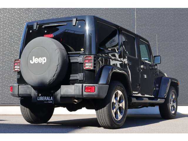 クライスラー・ジープ ジープ ラングラー アンリミテッド サハラ 大分県 2016(平28)年 6.1万km 黒 当店買取車両/保証書/クルーズコントロール/社外ナビ（CN-RE03D）/地デジ/Bluetooth/アルパインサウンド/サイドカメラ/社外ＬＥＤヘッドライト/オートライト/Ｆ／Ｒフォグ/純正フロアマット/純正１８インチＡＷ/社外ドライブレコーダー前後（ZDR045WL）/ＥＴＣ