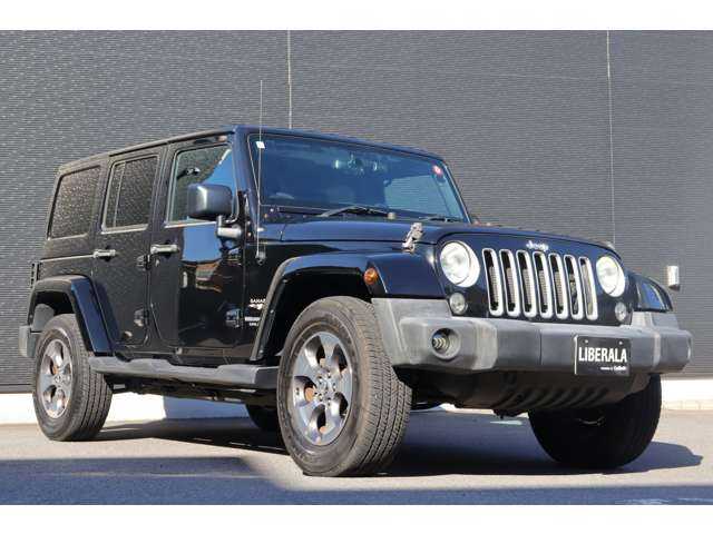 クライスラー・ジープ ジープ ラングラー アンリミテッド サハラ 大分県 2016(平28)年 6.1万km 黒 当店買取車両/保証書/クルーズコントロール/社外ナビ（CN-RE03D）/地デジ/Bluetooth/アルパインサウンド/サイドカメラ/社外ＬＥＤヘッドライト/オートライト/Ｆ／Ｒフォグ/純正フロアマット/純正１８インチＡＷ/社外ドライブレコーダー前後（ZDR045WL）/ＥＴＣ