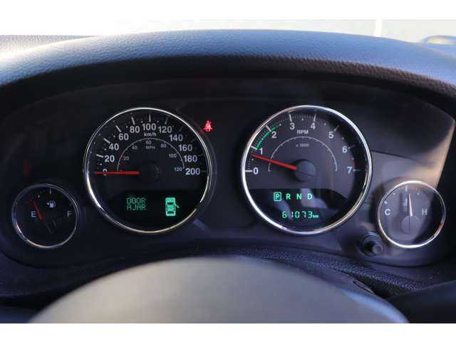 クライスラー・ジープ ジープ ラングラー アンリミテッド サハラ 大分県 2016(平28)年 6.1万km 黒 当店買取車両/保証書/クルーズコントロール/社外ナビ（CN-RE03D）/地デジ/Bluetooth/アルパインサウンド/サイドカメラ/社外ＬＥＤヘッドライト/オートライト/Ｆ／Ｒフォグ/純正フロアマット/純正１８インチＡＷ/社外ドライブレコーダー前後（ZDR045WL）/ＥＴＣ