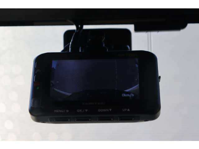 クライスラー・ジープ ジープ ラングラー アンリミテッド サハラ 大分県 2016(平28)年 6.1万km 黒 当店買取車両/保証書/クルーズコントロール/社外ナビ（CN-RE03D）/地デジ/Bluetooth/アルパインサウンド/サイドカメラ/社外ＬＥＤヘッドライト/オートライト/Ｆ／Ｒフォグ/純正フロアマット/純正１８インチＡＷ/社外ドライブレコーダー前後（ZDR045WL）/ＥＴＣ