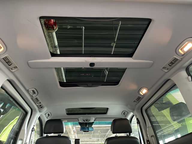 メルセデス・ベンツ Ｖ３５０ アンビエンテ 沖縄県 2008(平20)年 10.1万km 白 禁煙車/社外ナビ/サンルーフ/両側パワースライド/純正アルミ/ETC/レザーシート