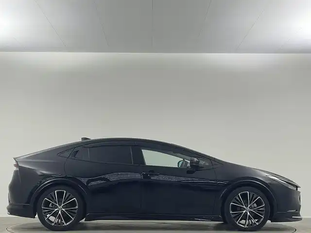 トヨタ プリウス Z 埼玉県 2023(令5)年 1.8万km アティチュードブラックマイカ フルモデリスタ 全方位 液晶ミラー BSM ETC シートヒーター ベンチレーション レザーシート レーダークルーズコントロール スペアキー 電動リアゲート コーナーセンサー パワーシート
