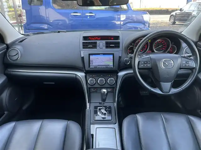 マツダ アテンザ スポーツワゴン 25EX 静岡県 2012(平24)年 8.8万km ブラック 社外ナビ　（C9P9）/地デジ　/Ｂカメラ　/ＢＯＳＥサウンドシステム　/社外後席モニター　/本革シート　/ＰＷシート　/シートヒーター　/コーナーセンサー　/オートライト　/ステアリングスイッチ　/社外前後ドラレコ　/ＥＴＣ/純正17インチAW/社外マフラー/スマートキー/スペアキー/保証書/取説