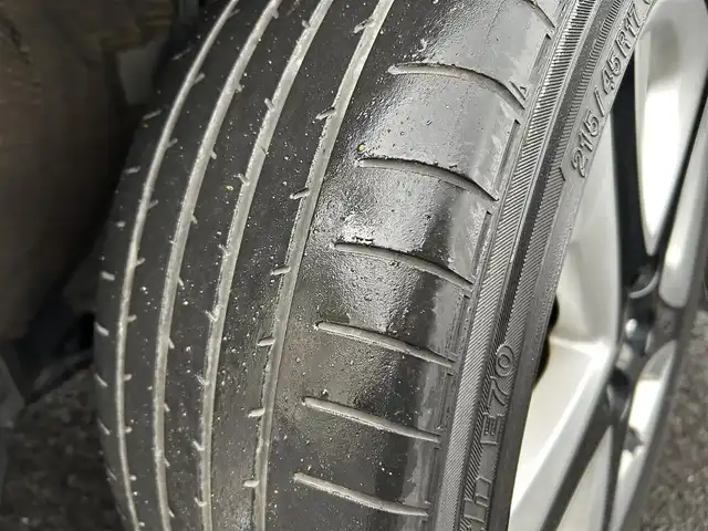 トヨタ プリウス A プレミアム　ツーリングセレ 宮城県 2016(平28)年 6万km スティールブロンドM 寒冷地仕様/・デアイサー/・リアフォグランプ/＝＝＝/エアロ（F/S/R）/セーフティセンス/・プリクラッシュセーフティ/・レーンディパーチャーアラート/・オートマチックハイビーム/・レーダークルーズコントロール/ブラインドスポットモニター/インテリジェントクリアランスソナー/シンプルインテリジェントパーキングアシスト/ヘッドアップディスプレイ/純正9インチナビ（DSZT-YC4T）/・CD/DVD/・Bluetooth/・フルセグTV/バックカメラ/ビルトインETC/ドライブレコーダー/AC100V/1500W/本革シート/シートヒーター/運転席パワーシート/革巻きステアリング/ステアリングスイッチ/LEDヘッドランプ/フォグランプ/オートライト/スマートキー＆プッシュスタート/電動格納ミラー/純正17インチAW/純正フロアマット/純正ドアバイザー/トノカバー/W/サイド/カーテンエアバッグ