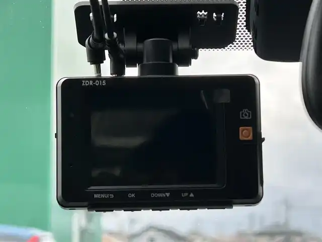 トヨタ プリウス A プレミアム　ツーリングセレ 宮城県 2016(平28)年 6万km スティールブロンドM 寒冷地仕様/・デアイサー/・リアフォグランプ/＝＝＝/エアロ（F/S/R）/セーフティセンス/・プリクラッシュセーフティ/・レーンディパーチャーアラート/・オートマチックハイビーム/・レーダークルーズコントロール/ブラインドスポットモニター/インテリジェントクリアランスソナー/シンプルインテリジェントパーキングアシスト/ヘッドアップディスプレイ/純正9インチナビ（DSZT-YC4T）/・CD/DVD/・Bluetooth/・フルセグTV/バックカメラ/ビルトインETC/ドライブレコーダー/AC100V/1500W/本革シート/シートヒーター/運転席パワーシート/革巻きステアリング/ステアリングスイッチ/LEDヘッドランプ/フォグランプ/オートライト/スマートキー＆プッシュスタート/電動格納ミラー/純正17インチAW/純正フロアマット/純正ドアバイザー/トノカバー/W/サイド/カーテンエアバッグ