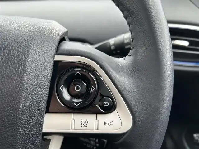 トヨタ プリウス A プレミアム　ツーリングセレ 宮城県 2016(平28)年 6万km スティールブロンドM 寒冷地仕様/・デアイサー/・リアフォグランプ/＝＝＝/エアロ（F/S/R）/セーフティセンス/・プリクラッシュセーフティ/・レーンディパーチャーアラート/・オートマチックハイビーム/・レーダークルーズコントロール/ブラインドスポットモニター/インテリジェントクリアランスソナー/シンプルインテリジェントパーキングアシスト/ヘッドアップディスプレイ/純正9インチナビ（DSZT-YC4T）/・CD/DVD/・Bluetooth/・フルセグTV/バックカメラ/ビルトインETC/ドライブレコーダー/AC100V/1500W/本革シート/シートヒーター/運転席パワーシート/革巻きステアリング/ステアリングスイッチ/LEDヘッドランプ/フォグランプ/オートライト/スマートキー＆プッシュスタート/電動格納ミラー/純正17インチAW/純正フロアマット/純正ドアバイザー/トノカバー/W/サイド/カーテンエアバッグ