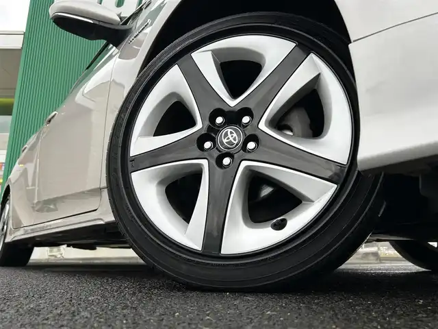 トヨタ プリウス A プレミアム　ツーリングセレ 宮城県 2016(平28)年 6万km スティールブロンドM 寒冷地仕様/・デアイサー/・リアフォグランプ/＝＝＝/エアロ（F/S/R）/セーフティセンス/・プリクラッシュセーフティ/・レーンディパーチャーアラート/・オートマチックハイビーム/・レーダークルーズコントロール/ブラインドスポットモニター/インテリジェントクリアランスソナー/シンプルインテリジェントパーキングアシスト/ヘッドアップディスプレイ/純正9インチナビ（DSZT-YC4T）/・CD/DVD/・Bluetooth/・フルセグTV/バックカメラ/ビルトインETC/ドライブレコーダー/AC100V/1500W/本革シート/シートヒーター/運転席パワーシート/革巻きステアリング/ステアリングスイッチ/LEDヘッドランプ/フォグランプ/オートライト/スマートキー＆プッシュスタート/電動格納ミラー/純正17インチAW/純正フロアマット/純正ドアバイザー/トノカバー/W/サイド/カーテンエアバッグ