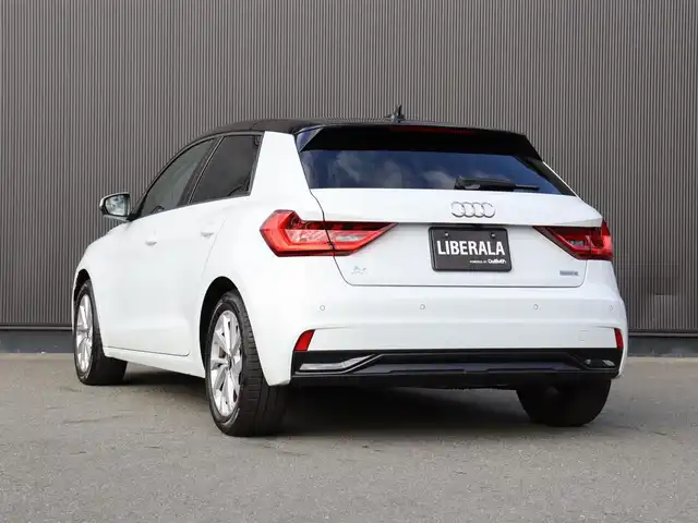 アウディ アウディ Ａ１ SB 25TFSI アドバンスド 静岡県 2023(令5)年 1.1万km パール 純正ナビ/Carplay/バーチャルコックピット/衝突軽減ブレーキ/ACC/BSM/LKA/バックカメラ/前席シートヒーター/前後ドライブレコーダー/オートハイビーム