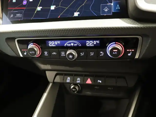 アウディ アウディ Ａ１ SB 25TFSI アドバンスド 静岡県 2023(令5)年 1.1万km パール 純正ナビ/Carplay/バーチャルコックピット/衝突軽減ブレーキ/ACC/BSM/LKA/バックカメラ/前席シートヒーター/前後ドライブレコーダー/オートハイビーム
