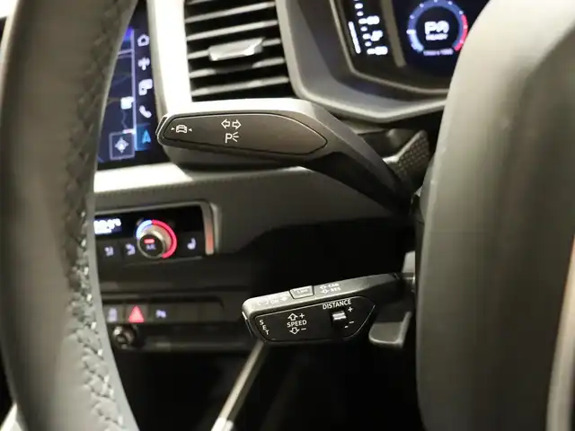 アウディ アウディ Ａ１ SB 25TFSI アドバンスド 静岡県 2023(令5)年 1.1万km パール 純正ナビ/Carplay/バーチャルコックピット/衝突軽減ブレーキ/ACC/BSM/LKA/バックカメラ/前席シートヒーター/前後ドライブレコーダー/オートハイビーム