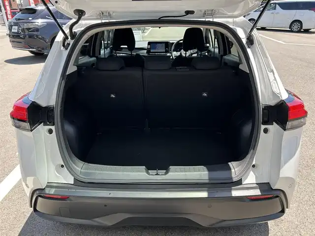 日産 ノート X 愛媛県 2022(令4)年 4.6万km ピュアホワイトパール 禁煙車/登録時走行距離：46013km/メーカーOP純正ナビ/フルセグTV/Bluetooth/全方位カメラ/デジタルインナーミラー/ビルトインETC/衝突軽減システム/横滑り防止装置/レーンキープアシスト/レーダークルーズコントロール/エンジンスタートボタン/スマートキー/純正フロアマット/BSM/ワイヤレス充電