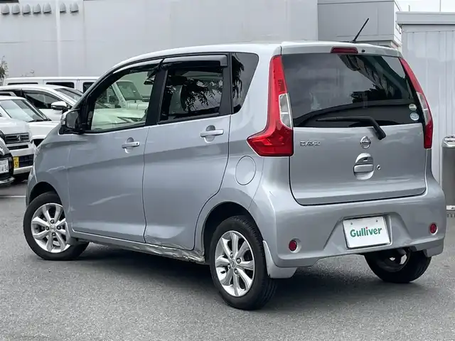 日産 デイズ X Vセレクション 静岡県 2017(平29)年 3.7万km クールシルバー 1オーナー　/衝突軽減警告　/ディスプレイオーディオ /全方位カメラ　/ヘッドライトレベライザー  /ウィンカーミラー　/純正14インチAW /フロアマット　/スマートキー  /保証書