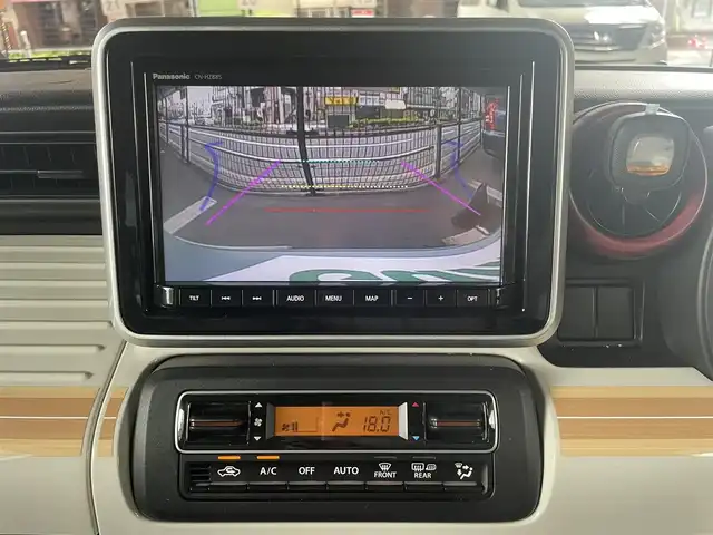 スズキ スペーシア HYBRID X 大阪府 2023(令5)年 0.5万km オフブルーメタリック/ホワイト2トーン デュアルセンサーブレーキサポートII/・誤発進抑制機能/・後方誤発進抑制機能/・低速時ブレーキサポート/・パーキングセンサー/・車線逸脱抑制機能/・車線逸脱警報機能/・ふらつき警報機能/・発進お知らせ機能/・標識認識機能/・アダクティブクルーズコントロール/・車線維持支援機能/スズキ純正メモリナビ/・Bluetooth/・フルセグTV/・バックカメラ/LEDヘッドライト/両側パワースライドドア/シートヒーター/アイドリングストップ/ビルトインETC/ワンオーナー/新車保証書/取扱説明書