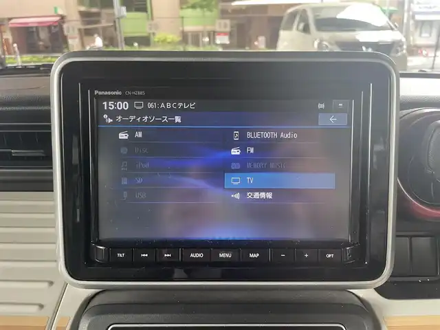 スズキ スペーシア HYBRID X 大阪府 2023(令5)年 0.5万km オフブルーメタリック/ホワイト2トーン デュアルセンサーブレーキサポートII/・誤発進抑制機能/・後方誤発進抑制機能/・低速時ブレーキサポート/・パーキングセンサー/・車線逸脱抑制機能/・車線逸脱警報機能/・ふらつき警報機能/・発進お知らせ機能/・標識認識機能/・アダクティブクルーズコントロール/・車線維持支援機能/スズキ純正メモリナビ/・Bluetooth/・フルセグTV/・バックカメラ/LEDヘッドライト/両側パワースライドドア/シートヒーター/アイドリングストップ/ビルトインETC/ワンオーナー/新車保証書/取扱説明書