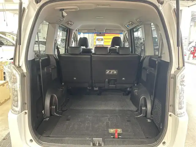 ホンダ ステップワゴン スパーダ Z クールスピリット 福岡県 2012(平24)年 11.2万km ホワイトオーキッドパール Gathers製OP９インチナビ/地デジTV/Bluetooth接続/バックカメラ/CD/DVD/クルーズコントロール/パドルシフト/両側Pスライドドア/ETC/オートライト/アイドリングストップ/横滑り防止装置/電格ミラー/黒半革調シート/純正フロアマット/ドアバイザー/純正17インチAW/取説書/スペアキー