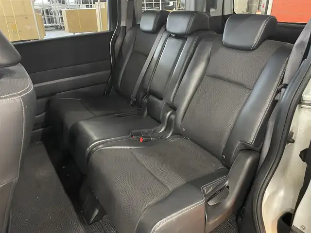 ホンダ ステップワゴン スパーダ Z クールスピリット 福岡県 2012(平24)年 11.2万km ホワイトオーキッドパール Gathers製OP９インチナビ/地デジTV/Bluetooth接続/バックカメラ/CD/DVD/クルーズコントロール/パドルシフト/両側Pスライドドア/ETC/オートライト/アイドリングストップ/横滑り防止装置/電格ミラー/黒半革調シート/純正フロアマット/ドアバイザー/純正17インチAW/取説書/スペアキー