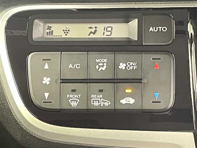 ホンダ Ｎ ＢＯＸ カスタム ターボ SSパッケージ 千葉県 2016(平28)年 3.4万km プレミアムベルベットパープル・パール 純正ナビ/バックライト/ビルトインETC/両側パワースライドドア/前席シートヒーター/ステアリングスイッチ/パドルシフト/衝突軽減ブレーキ/クルーズコントロール/ステアリングスイッチ/リアサンバイザー/リアドリンクホルダー/電動格納ミラー/15インチ純正アルミホイール/スペアキー/スマートキー/プッシュスタート