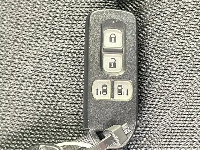 ホンダ Ｎ ＢＯＸ カスタム ターボ SSパッケージ 千葉県 2016(平28)年 3.4万km プレミアムベルベットパープル・パール 純正ナビ/バックライト/ビルトインETC/両側パワースライドドア/前席シートヒーター/ステアリングスイッチ/パドルシフト/衝突軽減ブレーキ/クルーズコントロール/ステアリングスイッチ/リアサンバイザー/リアドリンクホルダー/電動格納ミラー/15インチ純正アルミホイール/スペアキー/スマートキー/プッシュスタート