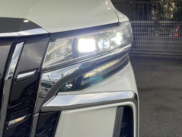 トヨタ アルファード S Cパッケージ 京都府 2019(平31)年 10.9万km ホワイトパールクリスタルシャイン 純正SDナビ 10.3インチ/（NSZN-Z68T）/ドライブレコーダー/（ZDR-015）/フリップダウンモニター/（V12T-R68C）/３眼LEDライト/トヨタセーフティセンス/レーダークルーズコントロール/レーンキープアシスト/プリクラッシュセーフティセンス（PCR）/ロードサインアシスト（RSA）/オートマチックハイビーム/クリアランスソナー/PKSB/ブレーキホールド/メモリーパワーシート/シートヒーター＆ベンチレーター/ステアリングヒーター/HDMI/ナノイー/オールパワーウィンドウ/ドアバイザー/シーケンシャルウィンカー/ウィンカーミラー/電動格納ミラー/サンシェード/ドアバイザー/オットマン/電動リアゲート/フルセグTV/プッシュスタート/スマートキー/禁煙車