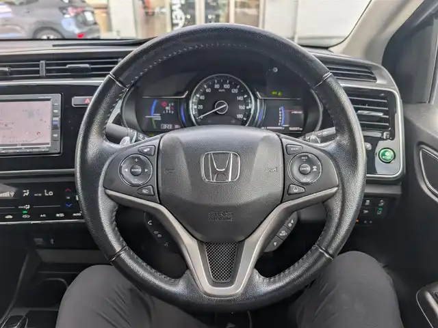 ホンダ グレイス ハイブリッド EX ホンダセンシング 埼玉県 2018(平30)年 6.2万km ルナシルバーM ワンオーナー/純正メモリナビ(VXM-184Ci)/ドライブレコーダー/Bluetoothオーディオ/バックカメラ/クルーズコントロール(追従、レーンキープ)/プッシュスタート/ETC/LEDヘッドライト/スマートキー×2/整備記録簿(H30、H31、R2、R3、R5、R6、R7)
