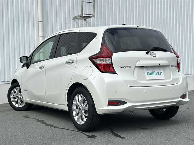 日産 ノート e－パワー X 三重県 2019(令1)年 4.5万km ブリリアントホワイトパール 純正ナビ /バックカメラ /ETC /スペアキー /エマージェンシーブレーキ /レーンキープアシスト /前方ドライブレコーダー /コーナーセンサー /フロアマット /オートライト /電動格納ミラー /禁煙車
