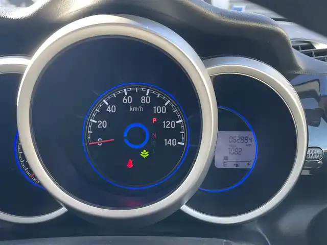 ホンダ Ｎ ＢＯＸ カスタム G SSパッケージ 熊本県 2015(平27)年 6.3万km プレミアムホワイトパールⅡ ワンオーナー/CTBA/プッシュスタート/純正ナビ/（CD・DVD・フルセグTV・BTオーディオ・SD）/バックカメラ/純正14インチAW/両側パワースライドドア/ディスチャージヘッドライト/オートライト/フォグライト/横滑り防止装置/ウィンカーミラー/純正フロアマット/純正ドアバイザー/新車保証書/取扱説明書/スマートスペアキー×1本