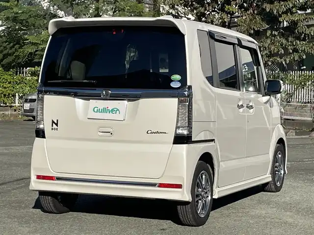 ホンダ Ｎ ＢＯＸ カスタム G SSパッケージ 熊本県 2015(平27)年 6.3万km プレミアムホワイトパールⅡ ワンオーナー/CTBA/プッシュスタート/純正ナビ/（CD・DVD・フルセグTV・BTオーディオ・SD）/バックカメラ/純正14インチAW/両側パワースライドドア/ディスチャージヘッドライト/オートライト/フォグライト/横滑り防止装置/ウィンカーミラー/純正フロアマット/純正ドアバイザー/新車保証書/取扱説明書/スマートスペアキー×1本
