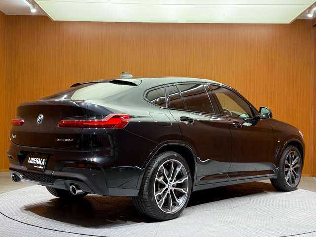 ＢＭＷ ＢＭＷ Ｘ４ xDrive 20d Mスポーツ 千葉県 2020(令2)年 4.1万km 黒 パノラマSR　/OP20インチAW　/純正ナビ　/360°カメラ　/ACC　/BSM　/黒革　/シートヒーター　/パワーシート　/LEDヘッドライト　/オートライト　/HUD　/パーキングアシスト　/電動リアゲート　/ETC　/ドライブレコーダー