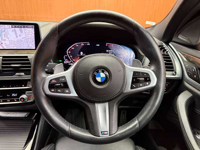 ＢＭＷ ＢＭＷ Ｘ４ xDrive 20d Mスポーツ 千葉県 2020(令2)年 4.1万km 黒 パノラマSR　/OP20インチAW　/純正ナビ　/360°カメラ　/ACC　/BSM　/黒革　/シートヒーター　/パワーシート　/LEDヘッドライト　/オートライト　/HUD　/パーキングアシスト　/電動リアゲート　/ETC　/ドライブレコーダー