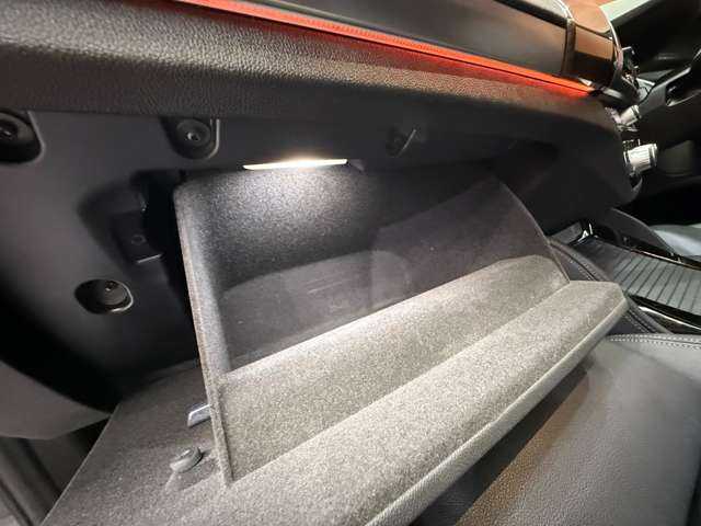 ＢＭＷ ＢＭＷ Ｘ４ xDrive 20d Mスポーツ 千葉県 2020(令2)年 4.1万km 黒 パノラマSR　/OP20インチAW　/純正ナビ　/360°カメラ　/ACC　/BSM　/黒革　/シートヒーター　/パワーシート　/LEDヘッドライト　/オートライト　/HUD　/パーキングアシスト　/電動リアゲート　/ETC　/ドライブレコーダー