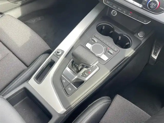 アウディ Ａ４ 2.0TFSIスポーツ S ライン PKG 富山県 2018(平30)年 5.8万km グレイシアホワイトメタリック アラウンドビューモニター／/メーカーナビ／/フルセグＴＶ／/Ｂｌｕｅｔｏｏｔｈ／/ＤＶＤ再生／/ビルトインＥＴＣ２．０／/パワーバックドア／/パワーシート／/シートヒーター／/ルーフレール／/ＬＥＤオートライト/レーダークルーズコントロール/アクティブレーンアシスト/サイドアシスト/渋滞アシスト/インテリジェントグライディング/パーキングエイド/パドルシフト