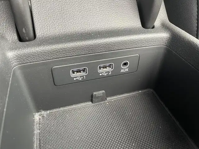 アウディ Ａ４ 2.0TFSIスポーツ S ライン PKG 富山県 2018(平30)年 5.8万km グレイシアホワイトメタリック アラウンドビューモニター／/メーカーナビ／/フルセグＴＶ／/Ｂｌｕｅｔｏｏｔｈ／/ＤＶＤ再生／/ビルトインＥＴＣ２．０／/パワーバックドア／/パワーシート／/シートヒーター／/ルーフレール／/ＬＥＤオートライト/レーダークルーズコントロール/アクティブレーンアシスト/サイドアシスト/渋滞アシスト/インテリジェントグライディング/パーキングエイド/パドルシフト