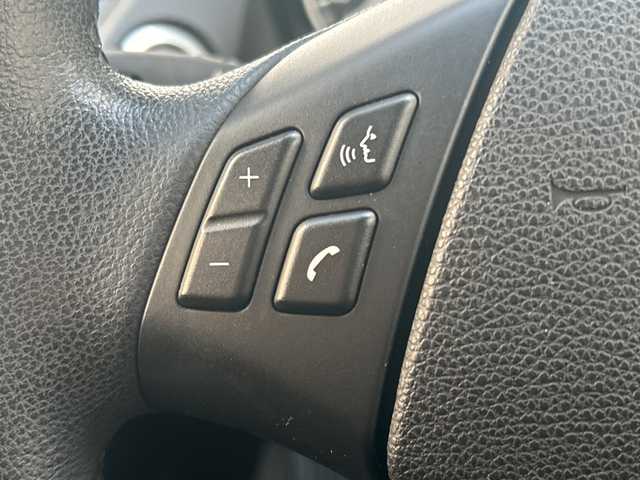 ＢＭＷ Ｘ１ sDrive 18i 東京都 2015(平27)年 5.2万km アルピンホワイトⅢ HDDナビ/バックカメラ/ETC2.0/CD/DVD/BT/USB/前後ドライブレコーダー付き/ウインカーミラー/電動格納ミラー/プッシュスタート/パーキングアシスト/横滑り防止装置/前後コーナーセンサー/オートマチックハイビーム/純正アルミホイール/純正LEDライト/トノカバー/スマートキー/保証書/取扱説明書