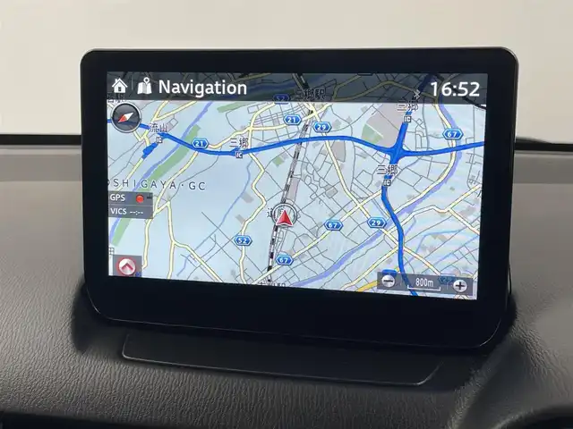 マツダ マツダ２ 15BD 埼玉県 2023(令5)年 0.9万km ディープクリスタルブルーマイカ 純正ナビゲーション/【CD/DVD/BT/USB/TV】/セーフティクルーズパッケージ/スマートブレーキサポート/レーンキープアシストシステム/レーダークルーズコントロール/交通標識認識システム/アクティブドライビングディスプレイ（カラー）/バックカメラ/ドライブレコーダー/ETC/LEDオートライト/純正フロアマット/ドアバイザー