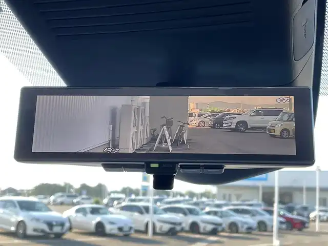 日産 セレナ e－パワー ハイウェイスター V 佐賀県 2023(令5)年 4.4万km ダイヤモンドブラック ワンオーナー/NissanConnect12.3インチナビゲーションシステム/・フルセグTV/AM/FM/USB/Bluetooth/AppleCarPlay/・前後ドライブレコーダー機能付/フリップダウンモニター/インテリジェントアラウンドビューモニター/ビルトインETC2.0/両側パワースライドドア/電子パーキングブレーキ/・AUTO HOLD機能/置くだけ充電/後席エアコン/後席サンシェード/ISOFIX対応/革巻きステアリング/ステアリングリモコン/純正16インチアルミホイール/純正LEDヘッドライト/純正LEDフォグランプ/純正フロアマット/純正ドアバイザ―/新車保証書/取扱説明書/360°セーフティアシスト/・インテリジェントクルーズコントロール/・インテリジェントLI/・インテリジェントBSI/・インテリジェントエマージェンシーブレーキ/・先行車発進お知らせ機能/・標識認識機能/・踏み間違い衝突防止アシスト/・クリアランスソナー