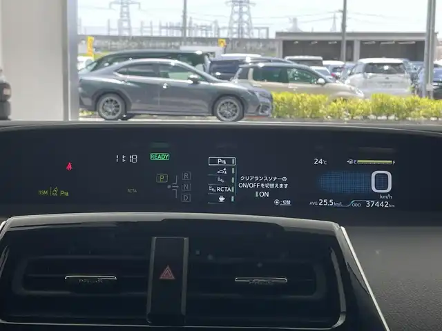トヨタ プリウス Sセーフティプラス 宮城県 2022(令4)年 3.8万km アティチュードブラックマイカ 純正ディスプレイオーディオ/・Bluetooth接続/・USB入力端子/・Miracast/プリクラッシュセーフティ/ビルトインＥＴＣ/レーダークルーズコントロール/ブラインドスポットモニター/バックカメラ/ドラレコ/純正ホイール/純正ホイールカバー/純正フロアマット/ＬＥＤヘッドライト/１００Ｖ充電/スペアキー/スマートキー/プッシュスタート/トヨタイヤ２０２２年製