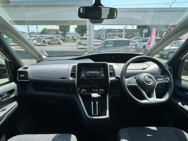 日産 セレナ X 埼玉県 2017(平29)年 8.5万km ブリリアントシルバー ETC/クルコン/FM AMラジオ/スライドドア/電動格納ミラー