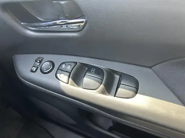 日産 セレナ X 埼玉県 2017(平29)年 8.5万km ブリリアントシルバー ETC/クルコン/FM AMラジオ/スライドドア/電動格納ミラー
