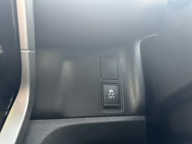 日産 セレナ X 埼玉県 2017(平29)年 8.5万km ブリリアントシルバー ETC/クルコン/FM AMラジオ/スライドドア/電動格納ミラー