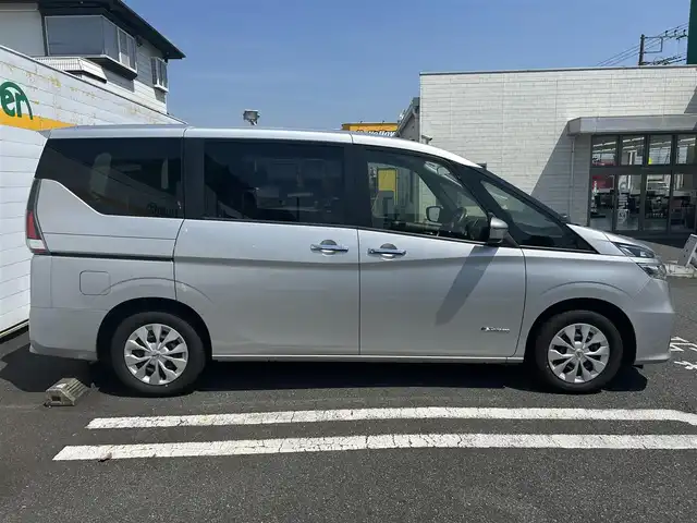 日産 セレナ X 埼玉県 2017(平29)年 8.5万km ブリリアントシルバー ETC/クルコン/FM AMラジオ/スライドドア/電動格納ミラー