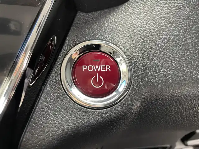 ホンダ ヴェゼル ハイブリッド X Lパッケージ 富山県 2014(平26)年 7.9万km ティンテッドシルバーM 4WD/ワンオーナー/寒冷地仕様/純正ナビ（AM/FM/CD/DVD/USB/BT）/フルセグTV/クルーズコントロール/オートライト/LEDヘッドライト/横滑り防止装置/ハーフレザーシート/前席シートヒーター/ドライブレコーダー/パドルシフト/スマートキー×２/プッシュスタート/純正フロアマット
