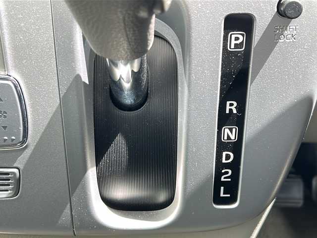スズキ エブリィ ワゴン PZターボ スペシャル 福岡県 2017(平29)年 4.5万km パールホワイト 純正7型ナビ(CD/DVD/BT/フルセグTV)/バックカメラ/両側パワースライドドア/左側オートステップ/ステアリングスイッチ/電動格納ミラー/プッシュスタート/レザー調シートカバー/ハンドルカバー装着