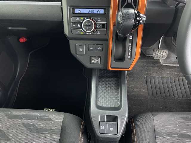 ダイハツ タフト G 鹿児島県 2020(令2)年 7.2万km フォレストカーキメタリック 純正ディスプレイオーディオ/（BT/フルセグTV）/ガラスルーフ/衝突被害軽減システム/レーンキープアシスト/ガラスルーフ/シートヒーター/電動パーキングブレーキ/オートホールド機能/オートライト/オートハイビーム/ステアリングスイッチ/スマートキー/プッシュスタート