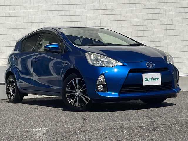 トヨタ アクア S 福島県 2013(平25)年 4.7万km コバルトブルーメタリック ＫＥＮＷＯＯＤナビ　バックＣ　ＥＴＣ　スマートキー　フルセグ　ＢＴ　ドアバイザー　電格ミラー　ＥＶモード　ＥＣＯモード　ステリモ　シフトノブＧＲ仕様　社外１５インチ夏タイヤ付ＡＷ　ＬＥＤ　フォグランプ