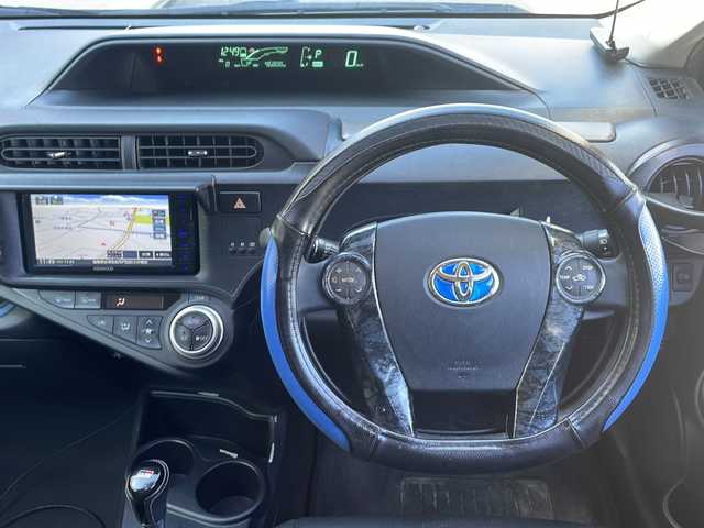 トヨタ アクア S 福島県 2013(平25)年 4.7万km コバルトブルーメタリック ＫＥＮＷＯＯＤナビ　バックＣ　ＥＴＣ　スマートキー　フルセグ　ＢＴ　ドアバイザー　電格ミラー　ＥＶモード　ＥＣＯモード　ステリモ　シフトノブＧＲ仕様　社外１５インチ夏タイヤ付ＡＷ　ＬＥＤ　フォグランプ