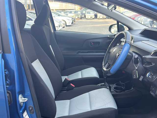 トヨタ アクア S 福島県 2013(平25)年 4.7万km コバルトブルーメタリック ＫＥＮＷＯＯＤナビ　バックＣ　ＥＴＣ　スマートキー　フルセグ　ＢＴ　ドアバイザー　電格ミラー　ＥＶモード　ＥＣＯモード　ステリモ　シフトノブＧＲ仕様　社外１５インチ夏タイヤ付ＡＷ　ＬＥＤ　フォグランプ