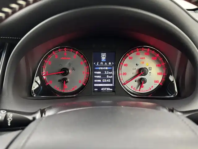 トヨタ ハリアー エレガンス G’s 福岡県 2017(平29)年 4.4万km ブラッキッシュアゲハガラスフレーク 純正ナビ／フルセグＴＶ　/バックカメラ　/ＥＴＣ　/衝突軽減ブレーキ　/レーンキープ　/横滑り防止装置　/アイドリングストップ　/ＭＴモード付ＡＴ　/ハーフレザー　/パワーシート　/純正１９インチＡＷ　/ＬＥＤヘッドライト