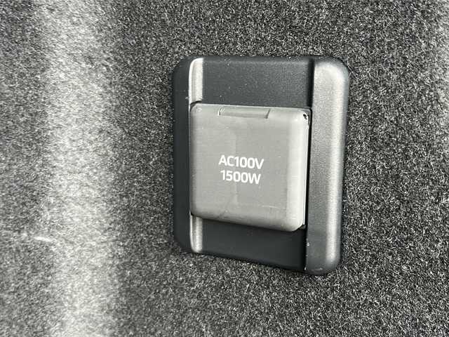 トヨタ クラウン スポーツ Z 秋田県 2023(令5)年 2.2万km 赤／黒 純正12.3インチディスプレイオーディオ/ナビ機能、Bluetooth、フルセグTV）/全方位カメラ/ETC2.0/レーダークルーズコントロール/パワーバックドア/前席パワーシート/前席シートヒーター/前席エアシート/純正21インチAW/4WD/スペアキー